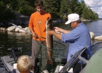 7-15-07 Voy Park Lodge Dave Hartmann Mpls MN 40in Northern 1