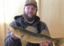 Voyageur Park Lodge - Ice Fishing