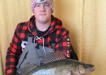 Voyageur Park Lodge - Ice Fishing