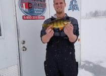 Voyageur Park Lodge - Ice Fishing