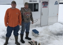 Voyageur Park Lodge - Ice Fishing