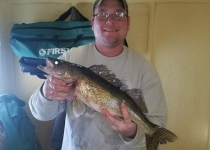 Voyageur Park Lodge - Ice Fishing