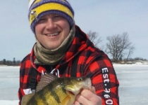 Voyageur Park Lodge - Ice Fishing
