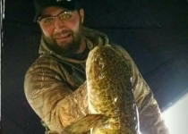 Voyageur Park Lodge - Ice Fishing